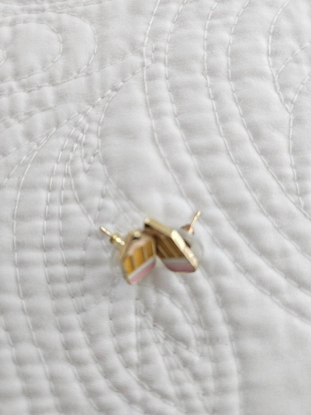 Cute earings bundle - Picture 15 of 16